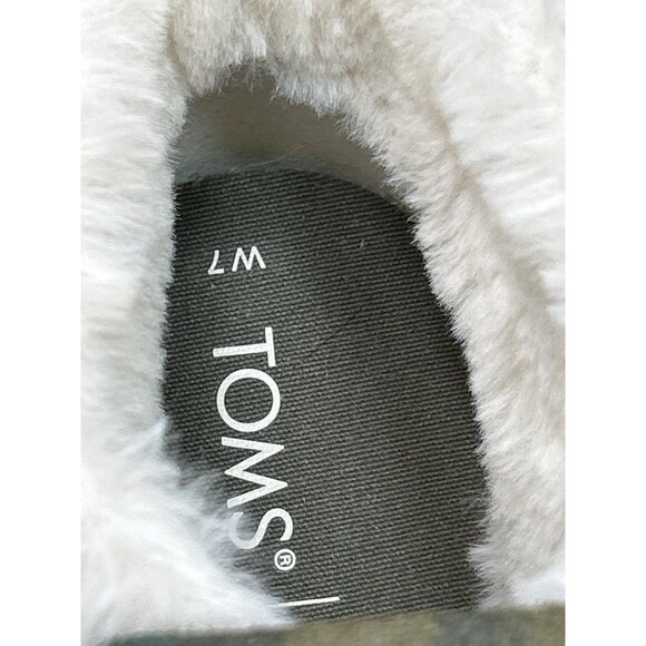 Toms Green Camo Slip-Ons with White Fur - Picture 4 of 12